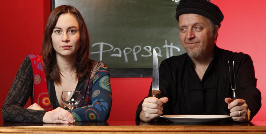 Sabine Fischmann und Ali Neander // Pappsatt